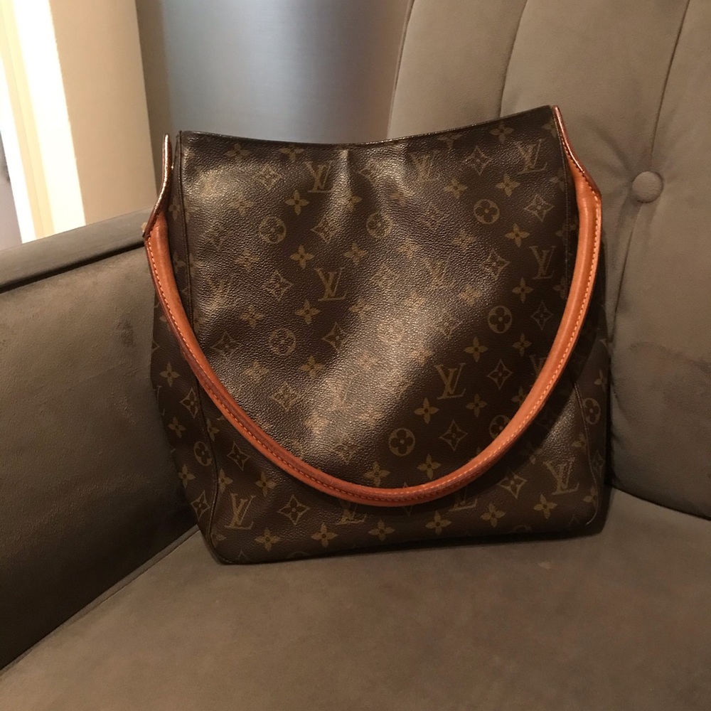 Authentic Louis Vuitton GM looping purse